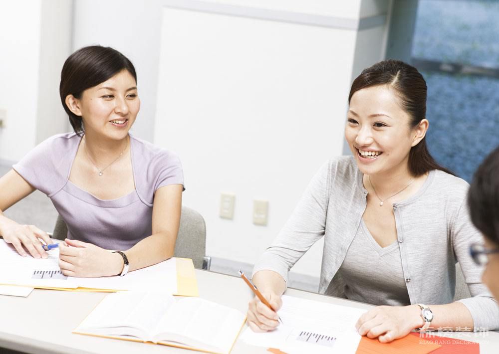 如何預(yù)算辦公室裝修成本？